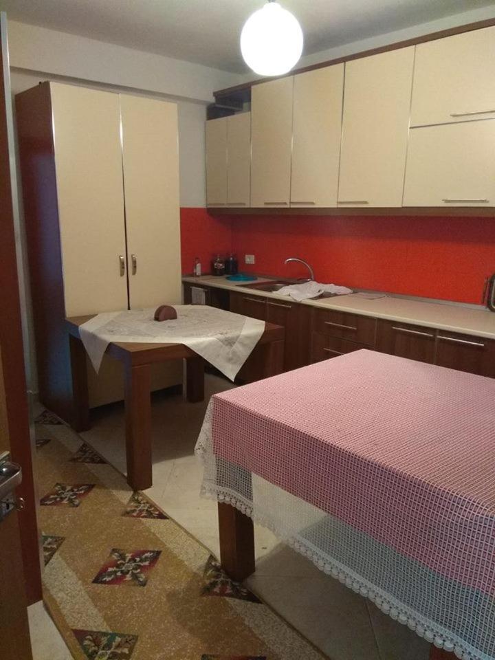 Guesthouse Hlias Gloria Берат Екстер'єр фото